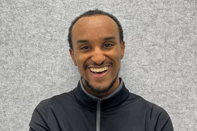 Headshot of Nain Abdi